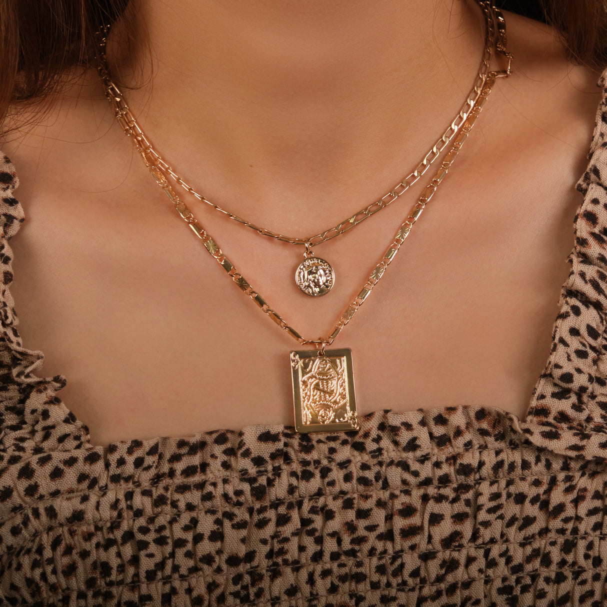 14K Gold Plated Layered Poker Q - GexWorldwide