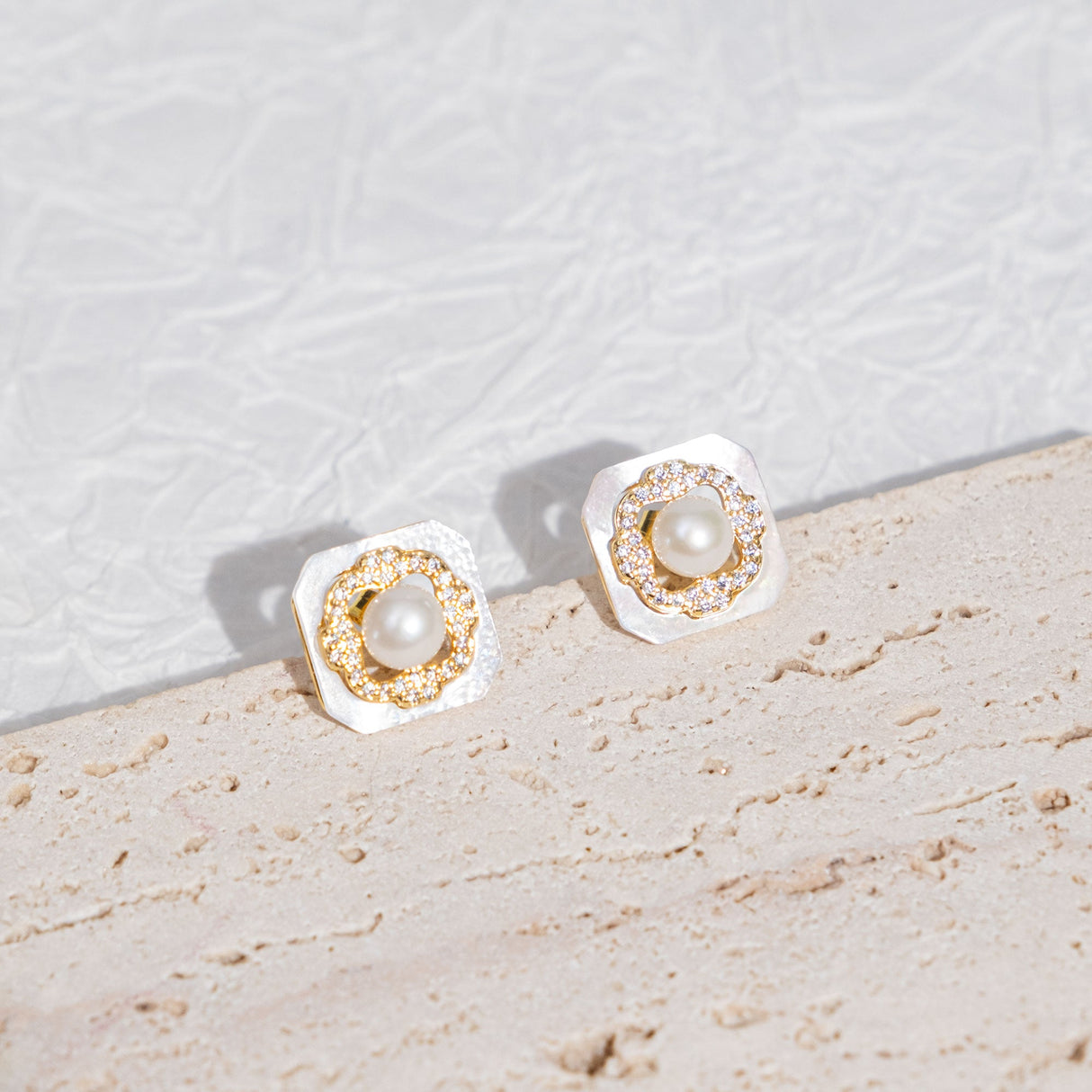 BURLAP LIFE Freshwater Pearl Mother of Pearl Earrings Gold Plated 925 Silver (Square) - GexWorldwide