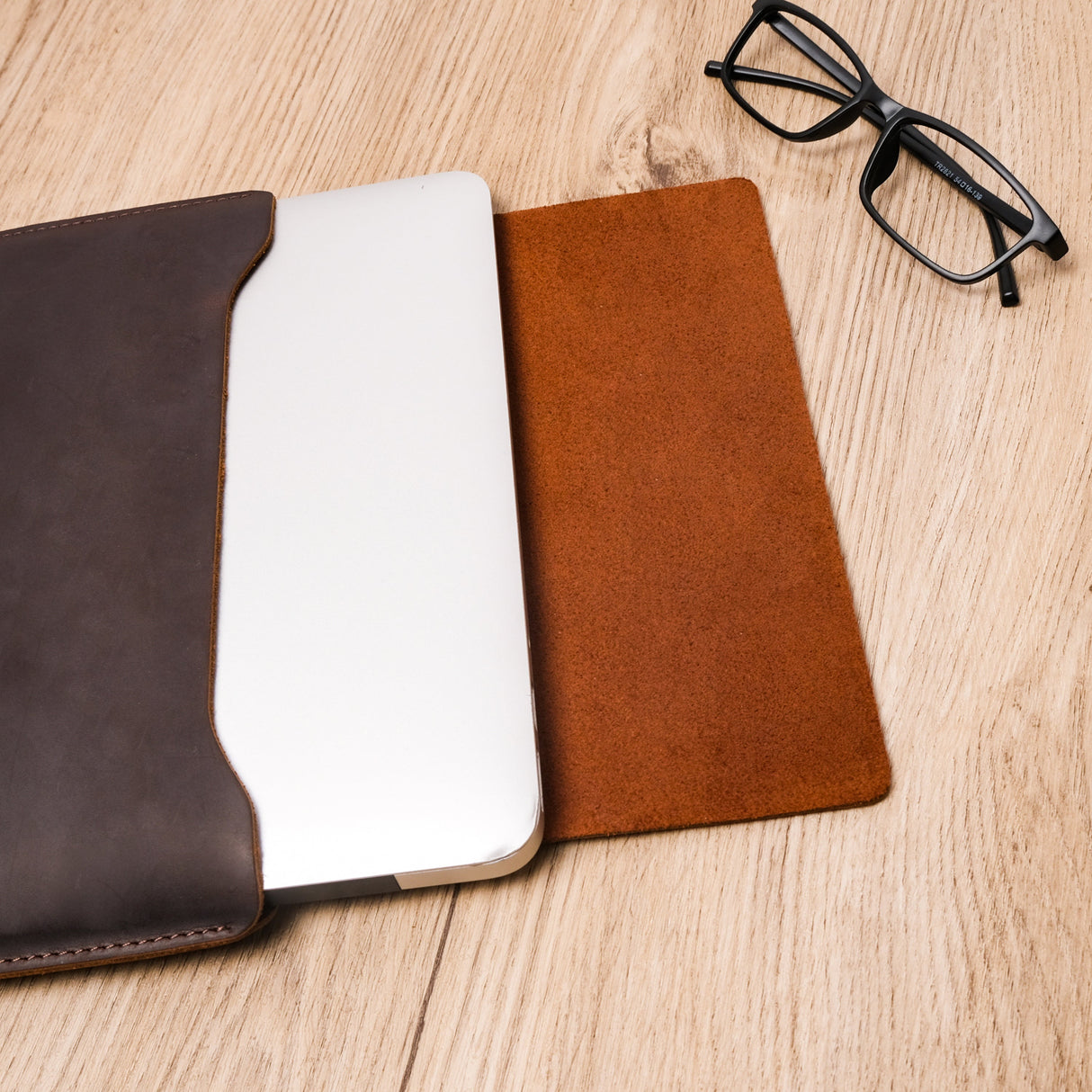 GEX Personalized Engraved Brown Cowhide Laptop Sleeve - GexWorldwide