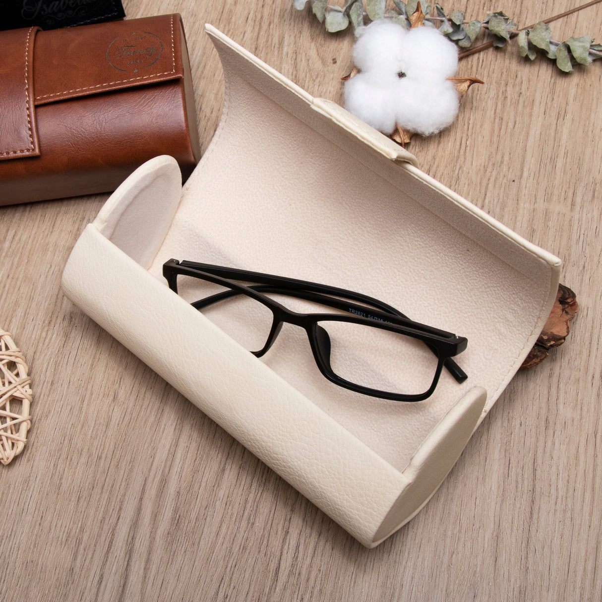 GEX Personalized Leather Glasses Case Sunglasses Holder with Name - GexWorldwide